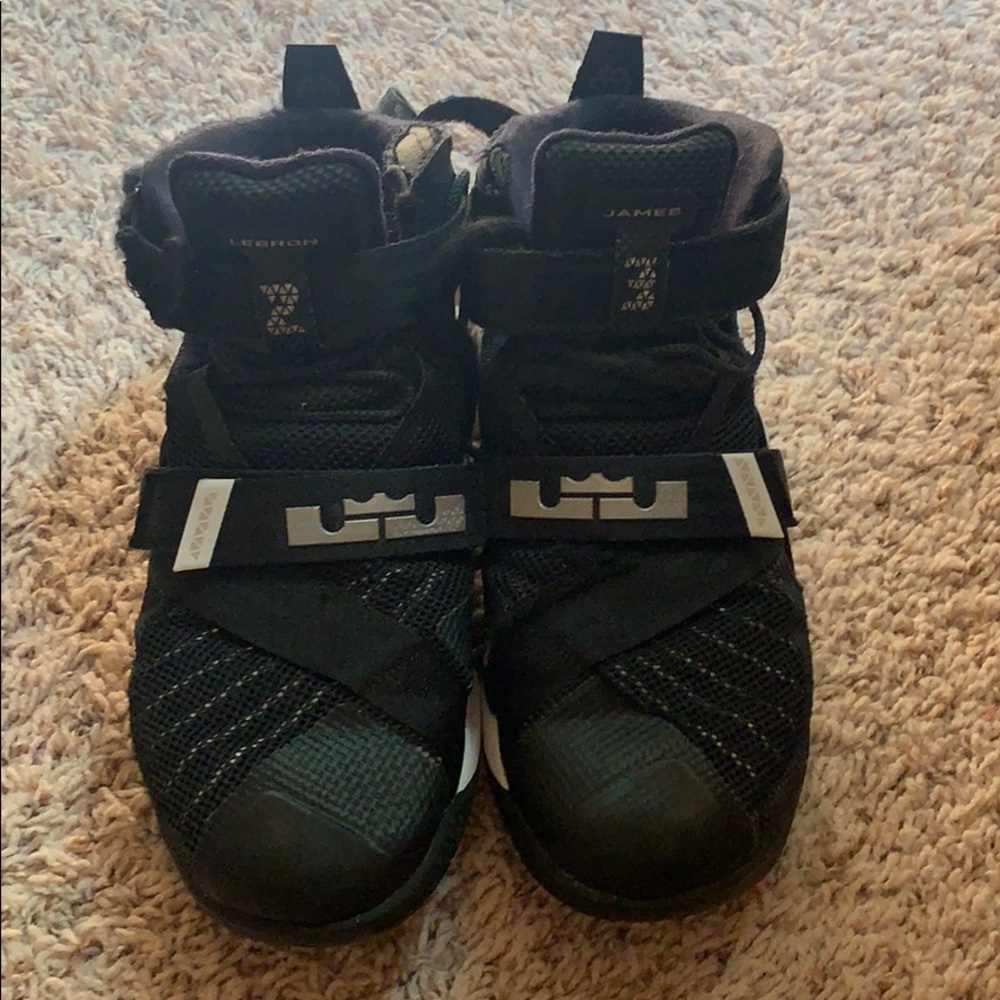 Nike basketball shoes